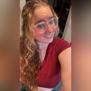 Meet your Posher, Leigha